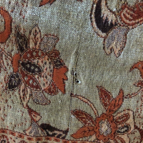 Reversible Hungarian Scarf - Picture 6 of 7